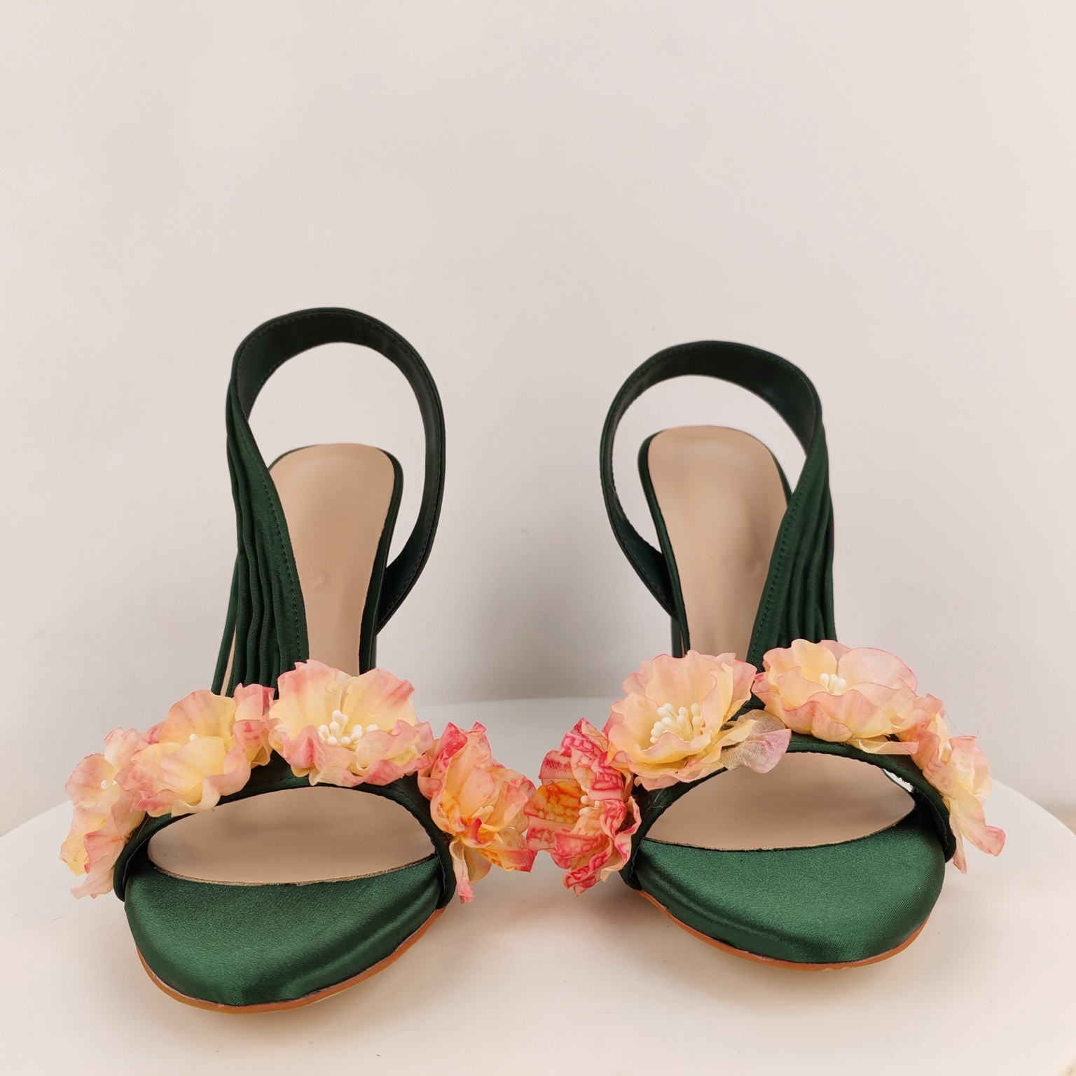Sandały na słupku z kwiatami,  – Slip Dress Satin recenzja i cena